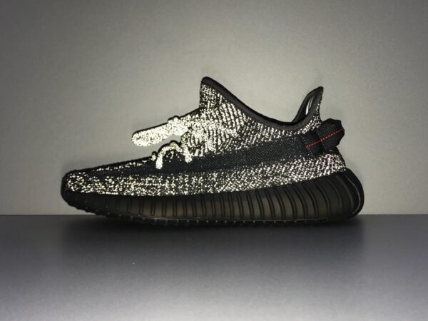 YEEZY BOOST 350 V2 BLACK REFLECTIVE - Imagen 8