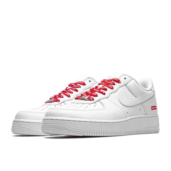 NIKE AIR FORCE 1 LOW SUPREME WHITE - Imagen 5