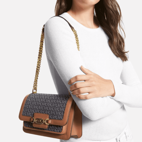 MICHAEL KORS SIGNATURE HEATHER SHOULDER BAG - Imagen 4